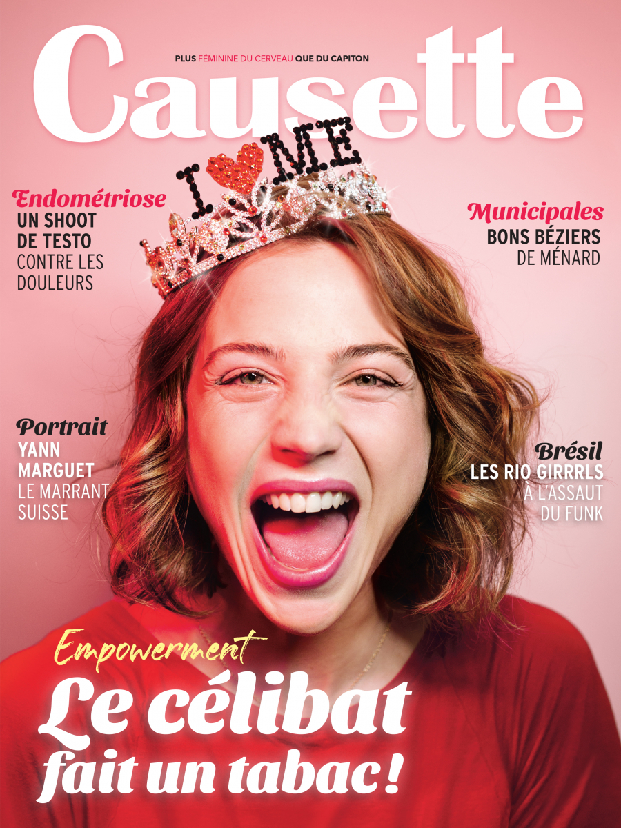 109 couverture Causette Marie Rouge